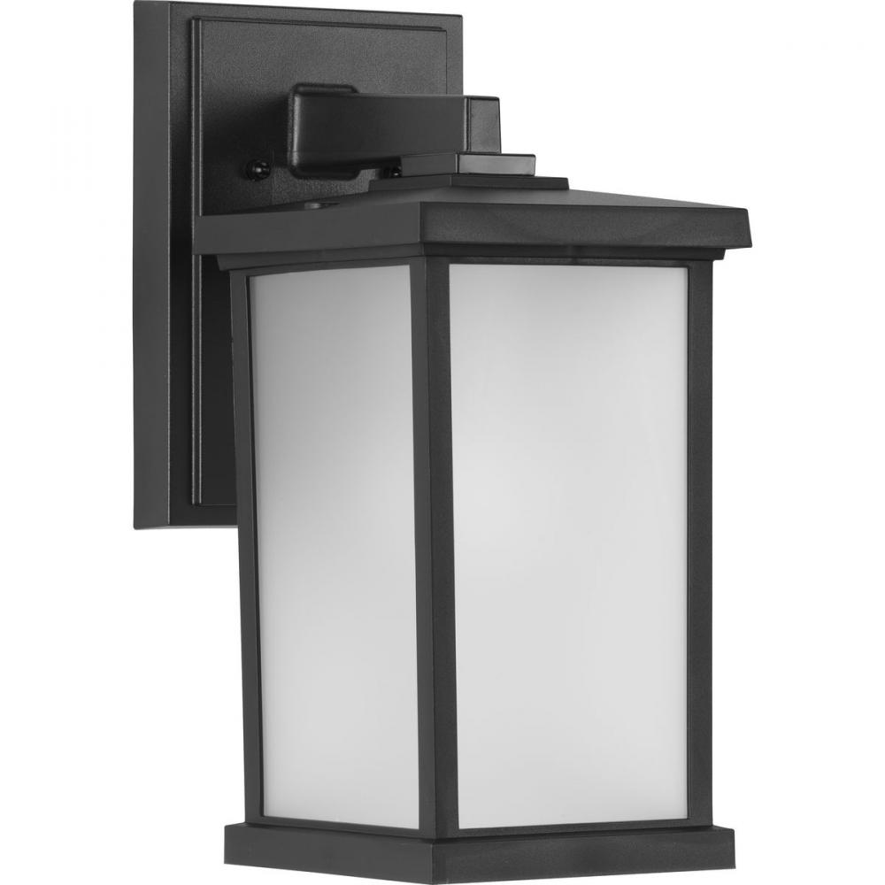 P560289-031 1-60W MED WALL LANTERN