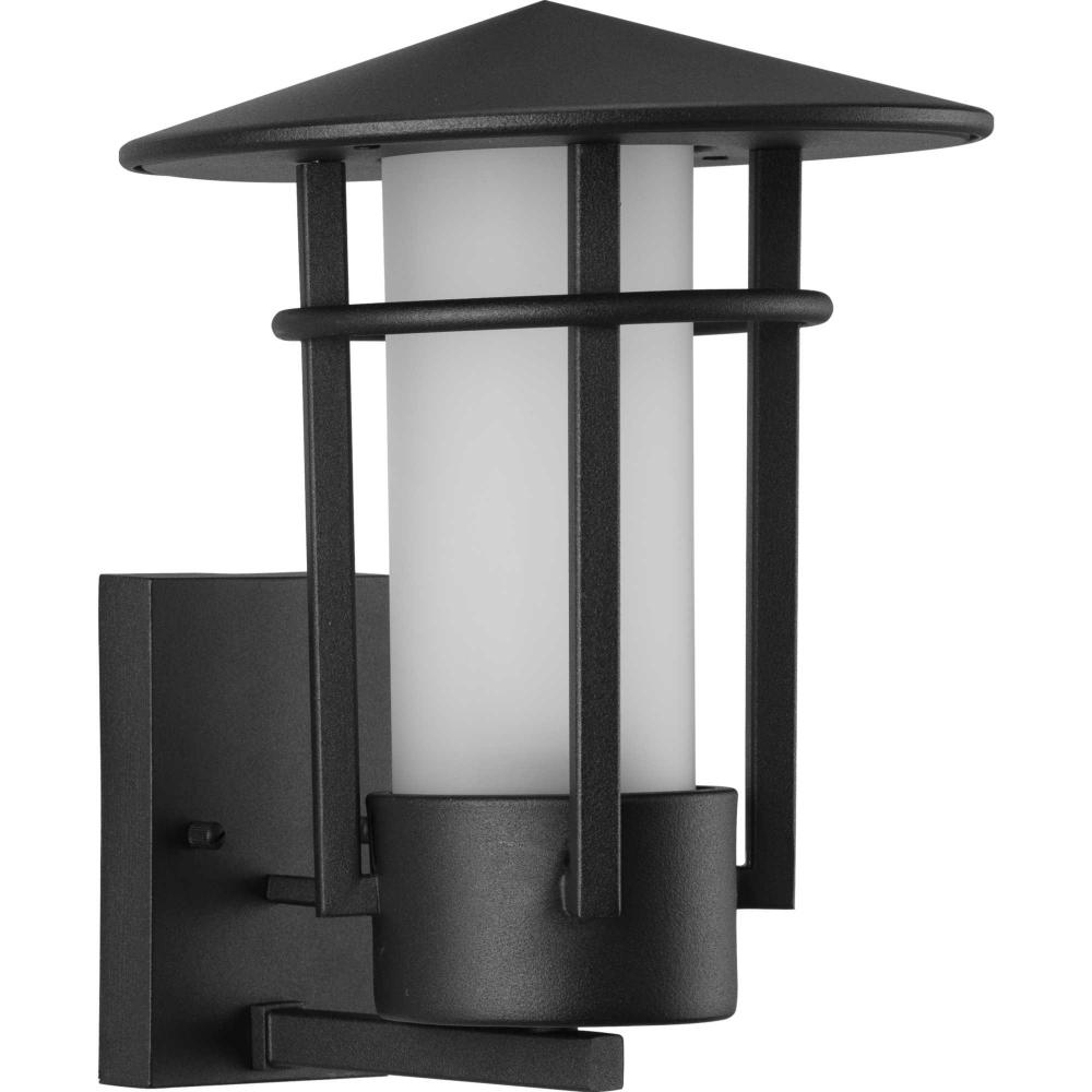 P560273-031 1-100W MED WALL LANTERN